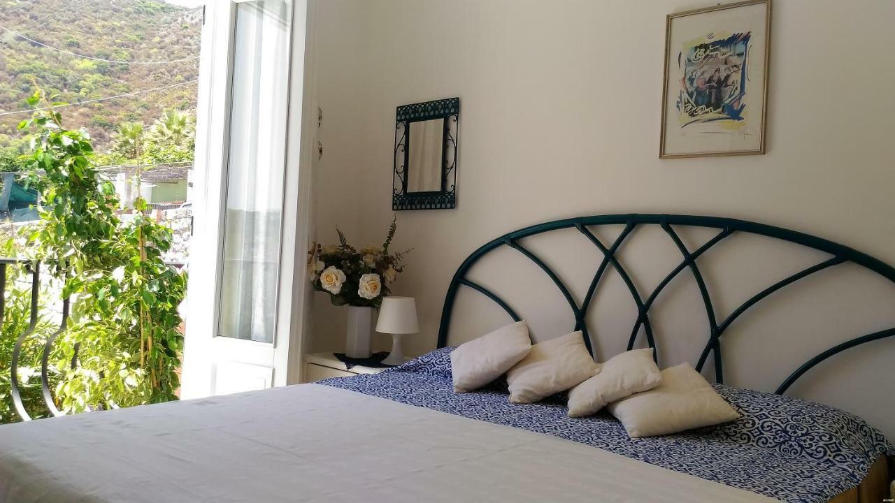 Villa Vista Mare Mela ลีปารี ภายนอก รูปภาพ